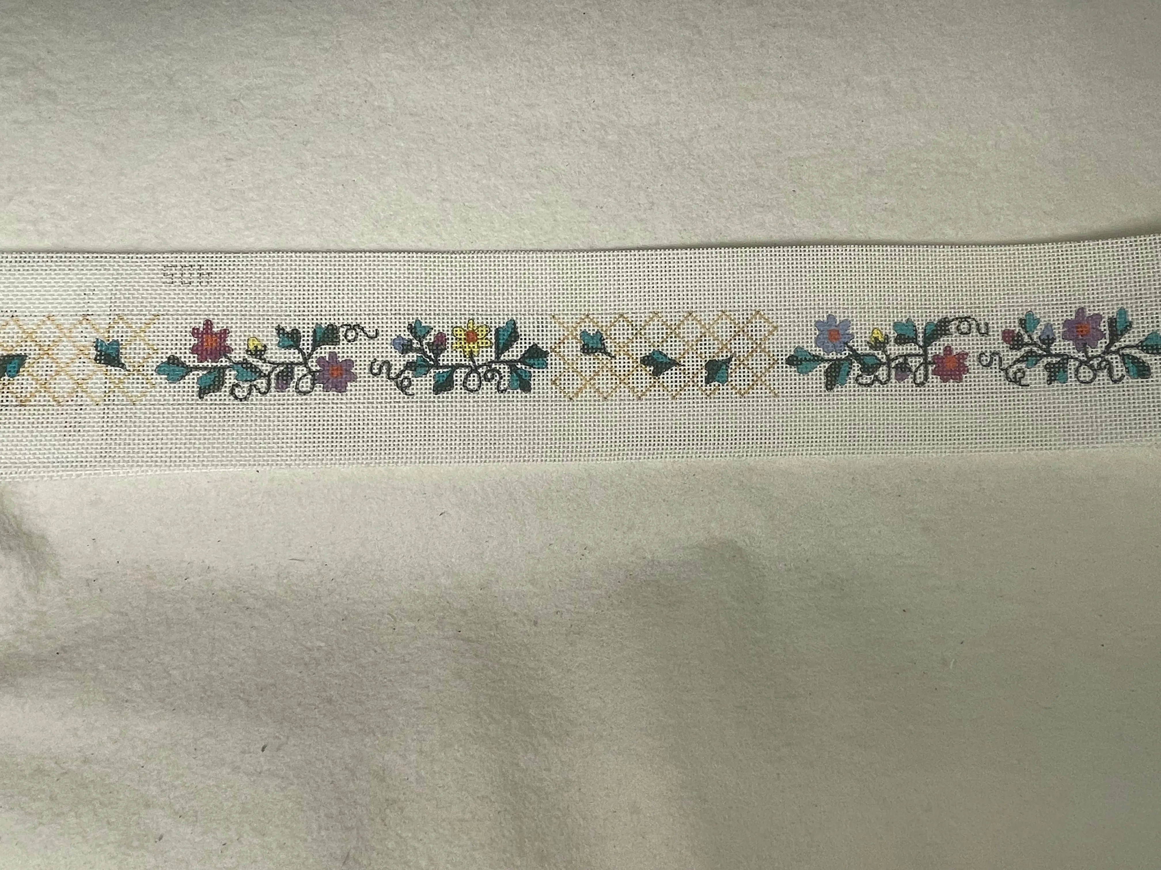 * SALE/ Elizabeth Turner Collection 174 405 Lattice Flowers