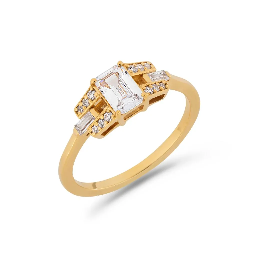 Emerald cut diamond buckle ring in yellow gold
