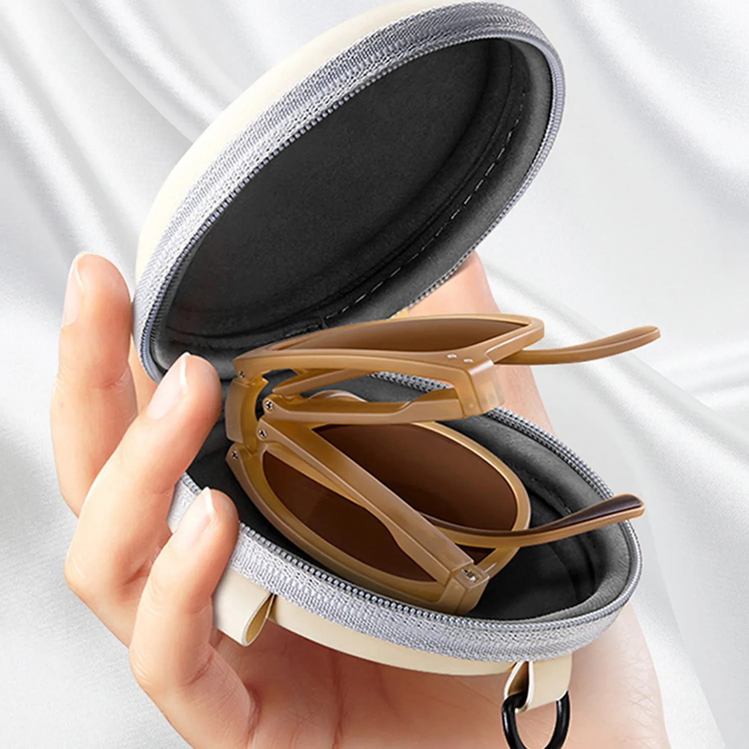 Grace | Square/Beige/TR90 Folding Sunglasses