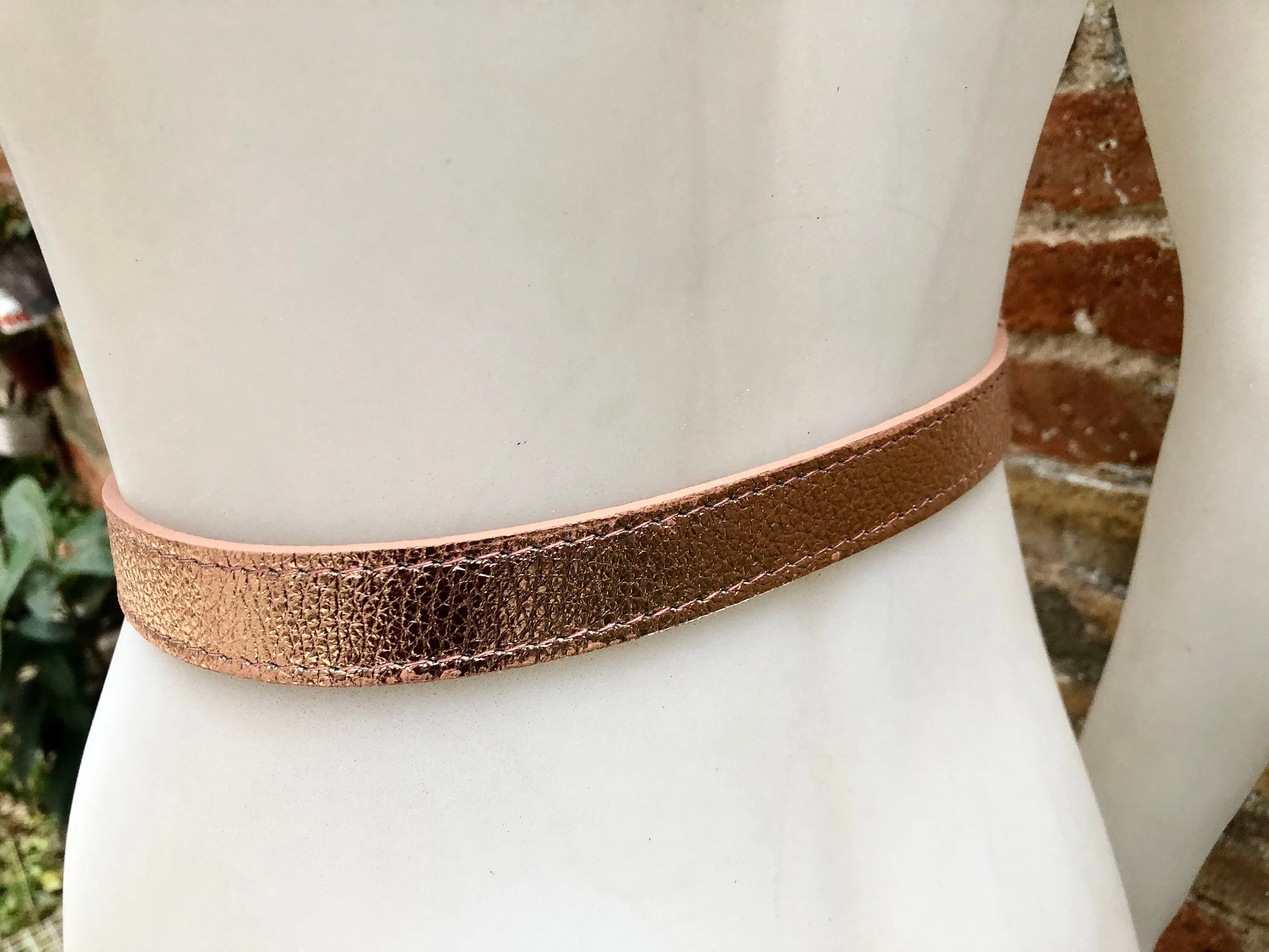 Leather 80s style obi belt . Wrap belt in golden pink.  Waist belt in genuine  leather. Pink glitter wraparound belt. Salmon pink dress belt