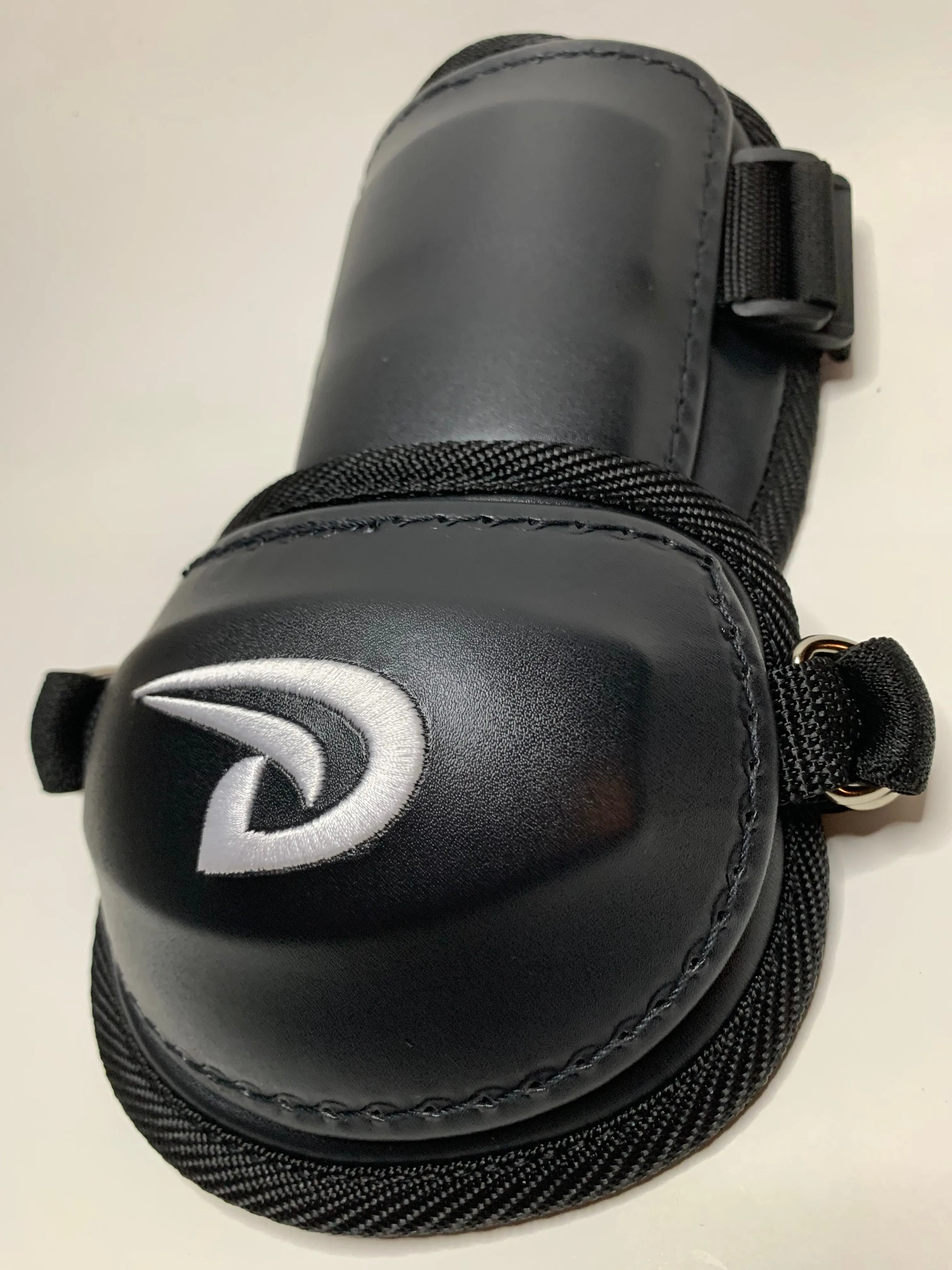 Praesidium Elbow Guard