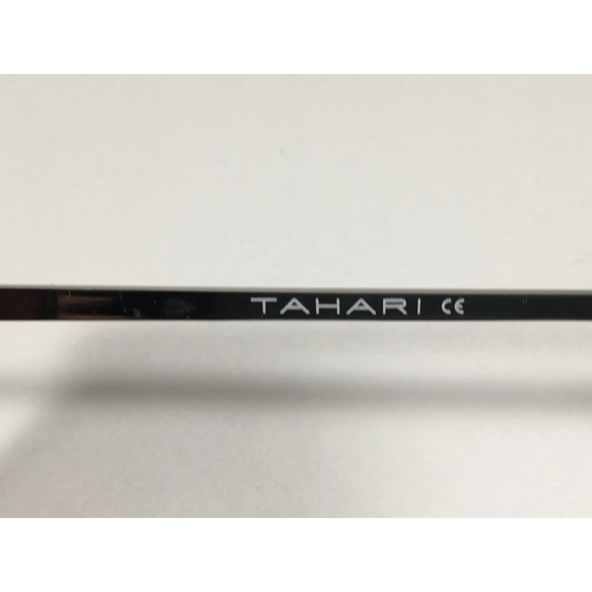 Tahari Round Polygon Sunglasses Silver Metal Gray Marble Gray Gradient Lens TH736 OAT