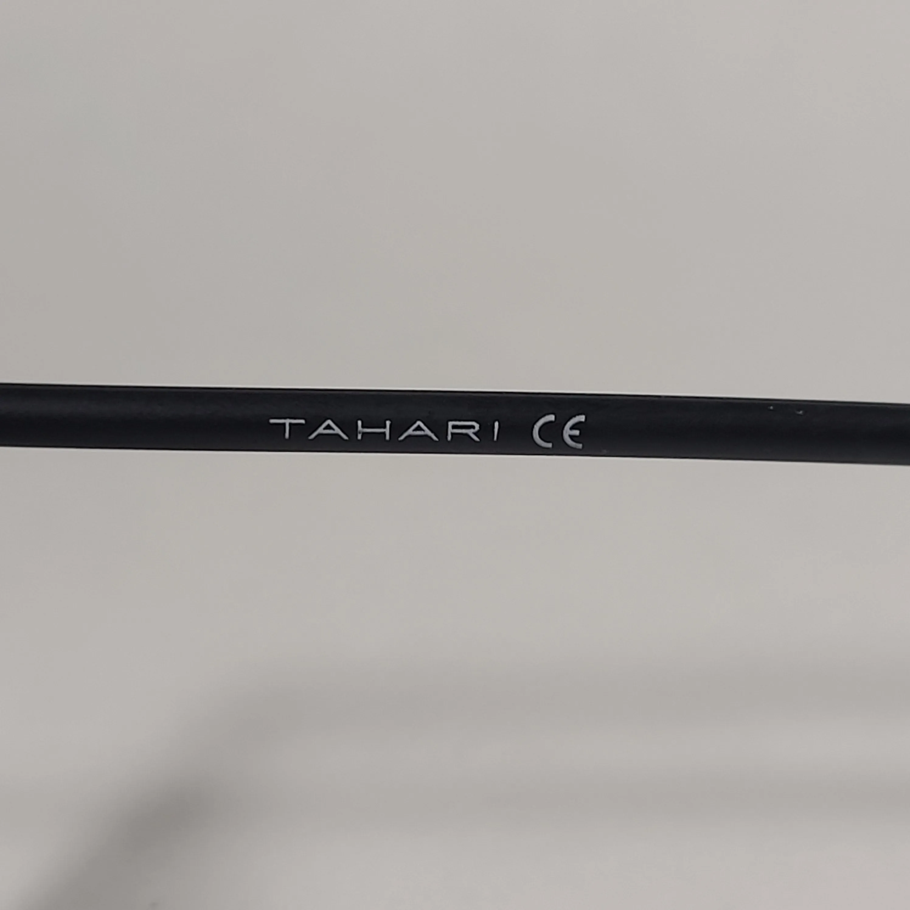 Tahari Round Sunglasses Matte Black Frame Gray Smoke Gradient Lens TM115 MBLK